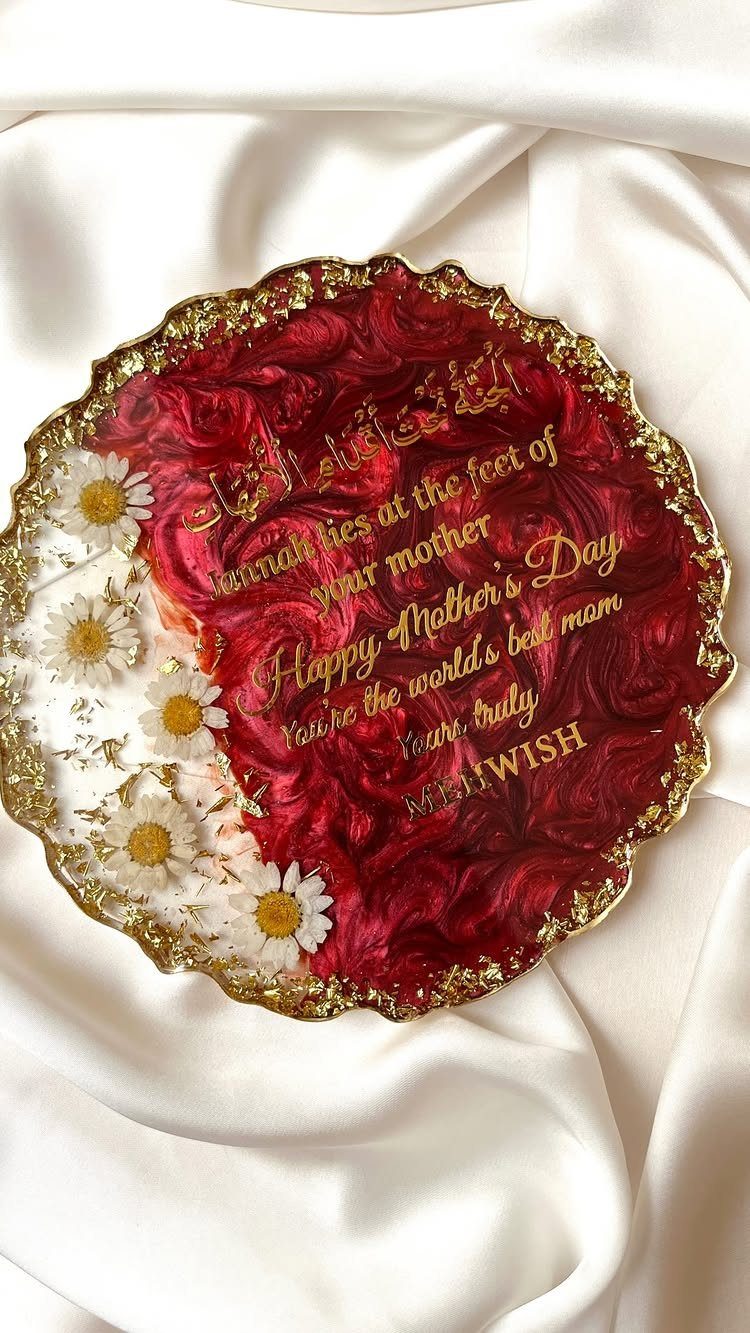 Circular resin tray with red swirls, white daisies, and gold Mother's Day text.